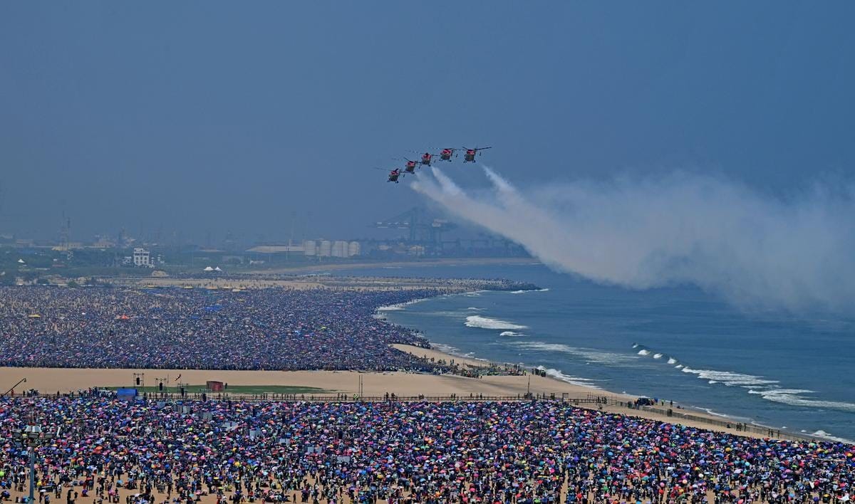 INDIAN AIR FORCE DAY SHOW IAF MARINA BEACH DEFENCE CROWD 95 Heatstroke Tragedy After IAF Air Show