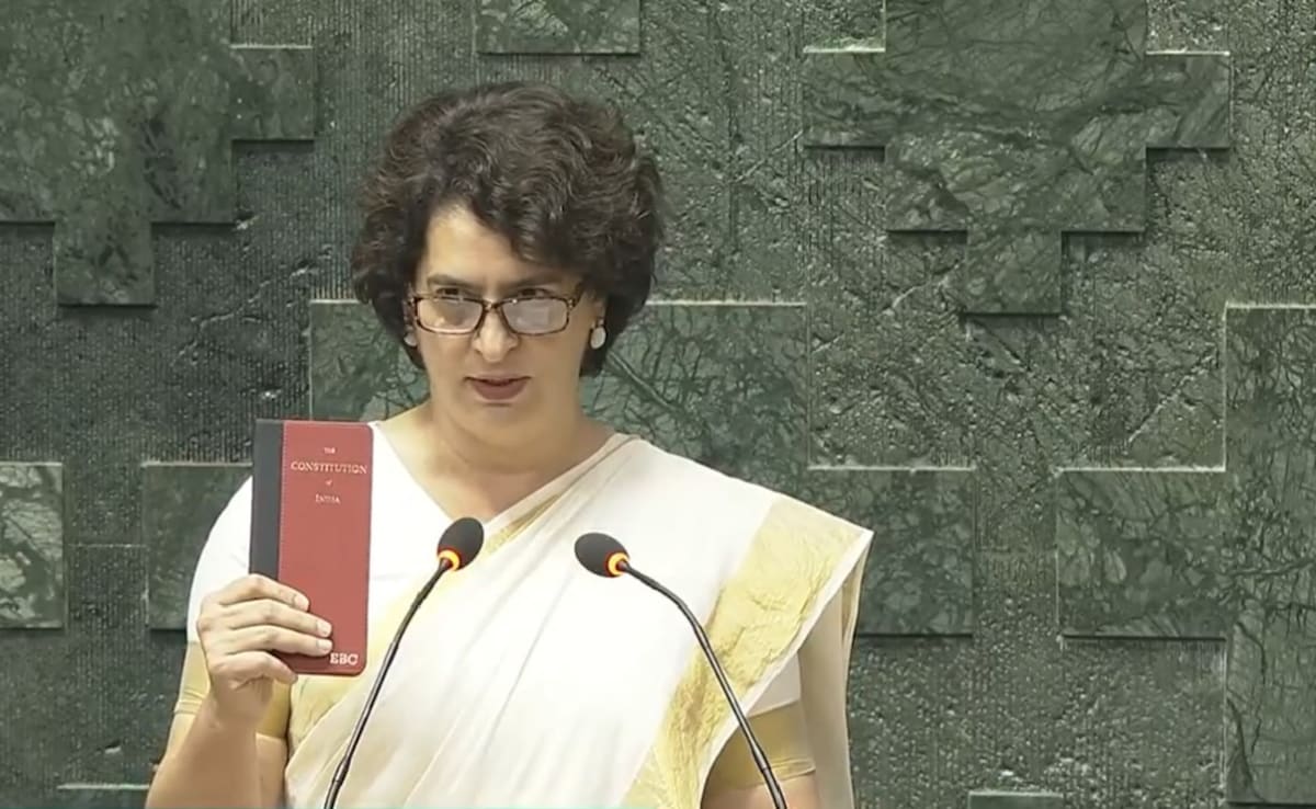 4ugnivkg priyanka Priyanka Gandhi's Historic Oath as Wayanad MP 2024