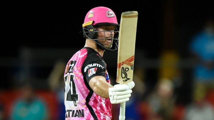 Dan Christian returns to Sydney thunder out of retirement