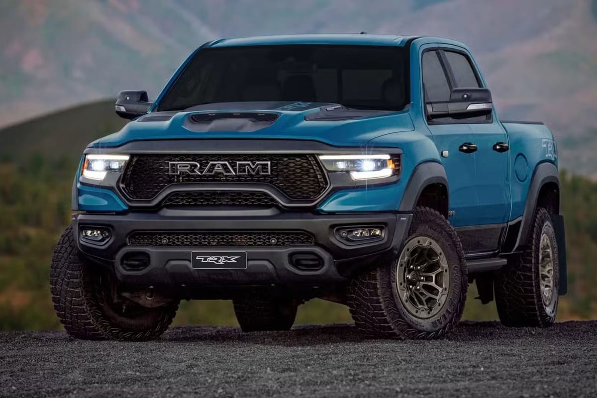 1 202 RAM कार दमदार ताकत और शाही सफर का शानदार अनुभव