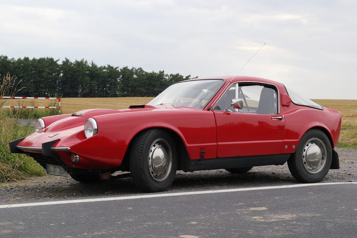 1 222 Saab Sonett क्लासिक स्टाइल और दमदार परफॉर्मेंस का अनोखा संगम