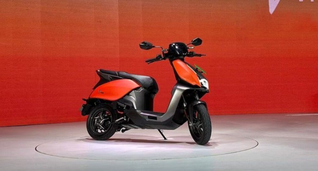 1 75 Hero Vida V1 जब स्टाइल, सेफ्टी और रेंज मिलें एक साथ एक परफेक्ट इलेक्ट्रिक स्कूटर का नाम