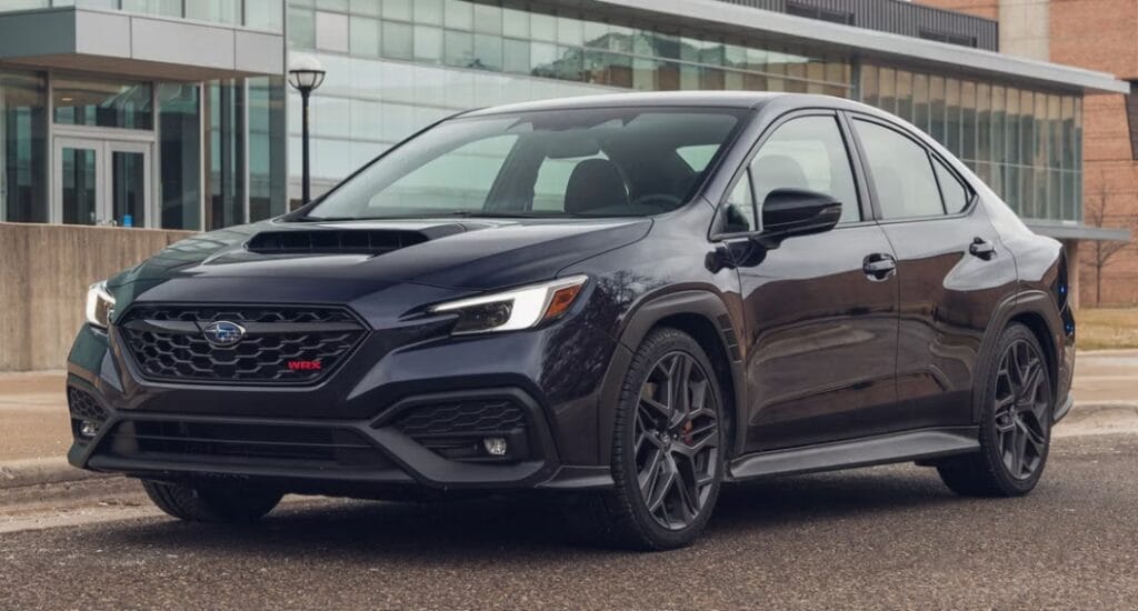 1 92 Mazda3 Turbo जब खूबसूरती से मिलती है रफ्तार की ताकत