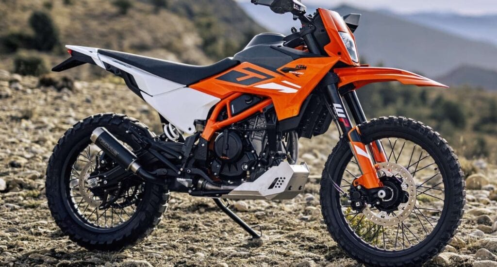 2 159 एडवेंचर के दीवाने दिलों के लिए बनी एक शानदार बाइक