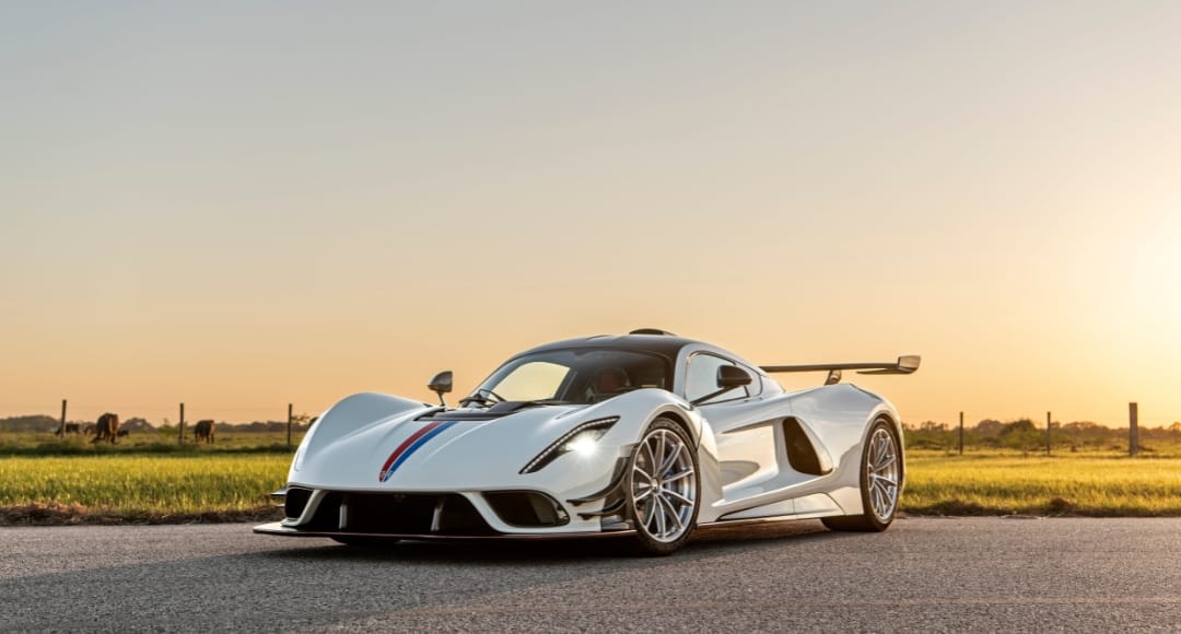 2 175 ​Hennessey Venom F5 भविष्य की सुपरकार का आज का अनुभव​