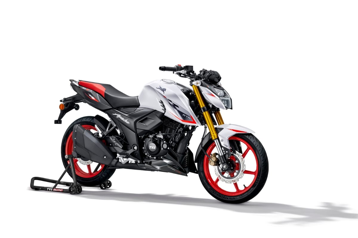 2 225 युवाओं के दिलों पर राज करने वाली दमदार बाइक