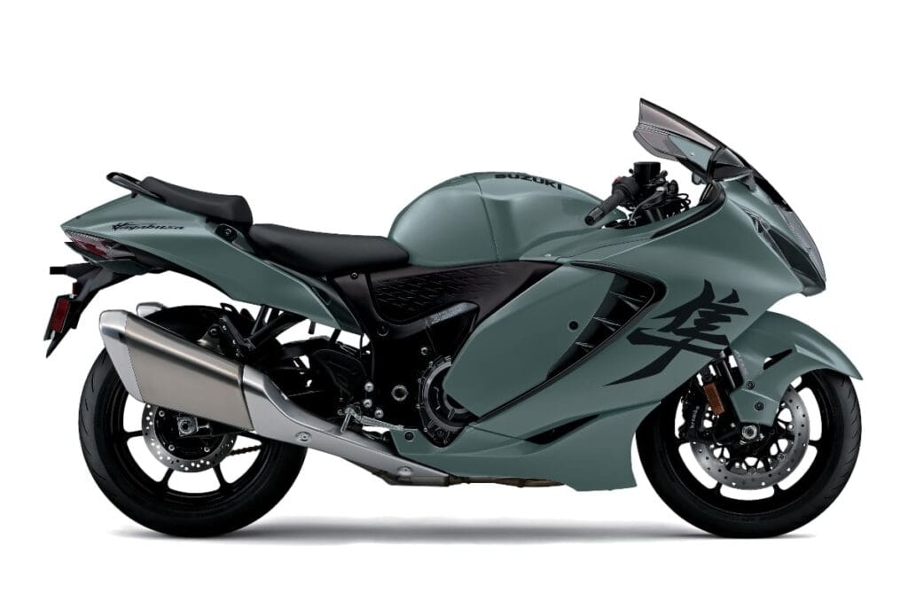 20250411121200 Suzuki20Hayabusa20green20side20static20image Suzuki hayabusa price remains unchanged with obd2B update