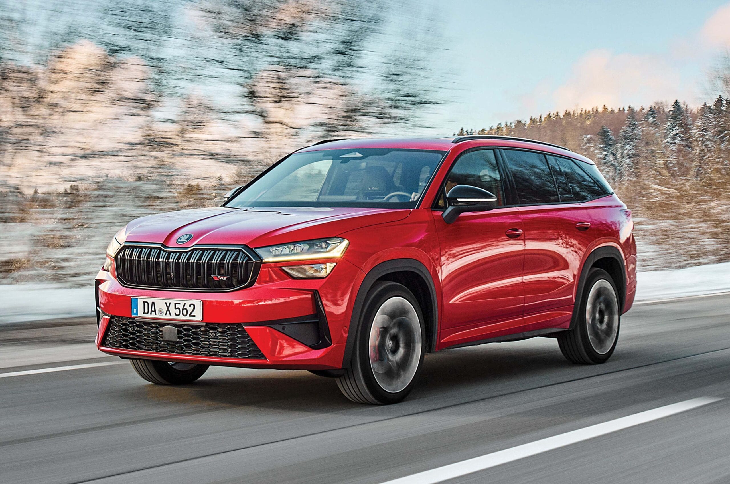 20250417112243 Skoda Kodiaq RS Front Quarter Tracking scaled Skoda Kodiaq RS Review: Big Beer - Introduction