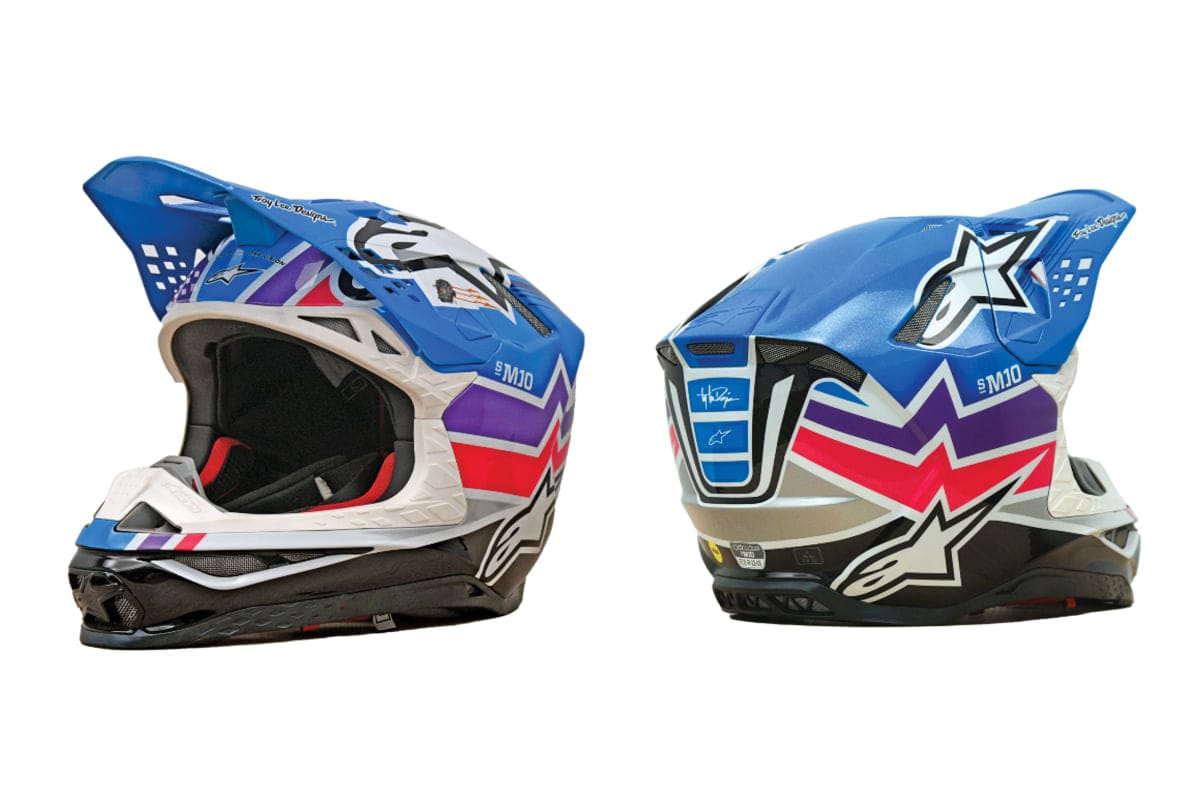 20250423051945 A1 Alpinestars Supertech M10 Helmet Review, Price, Ventilation, Relaxation - Introduction - Introduction