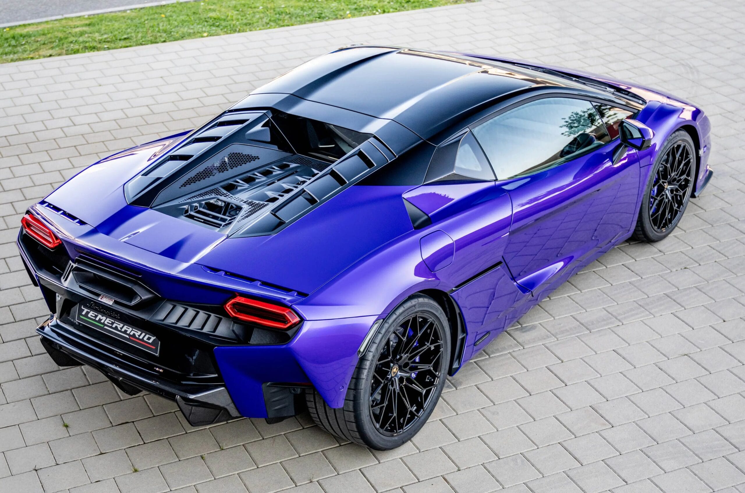 20250430042053 Lamborghini Temerario Top scaled At the time of launch, Lamborghini Tamerio costs Rs 6 crore