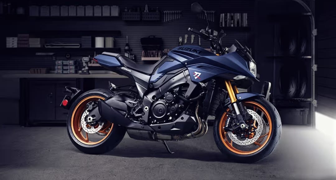 3 149 एक धड़कनों को तेज कर देने वाली स्पोर्ट्स बाइक का अनुभव