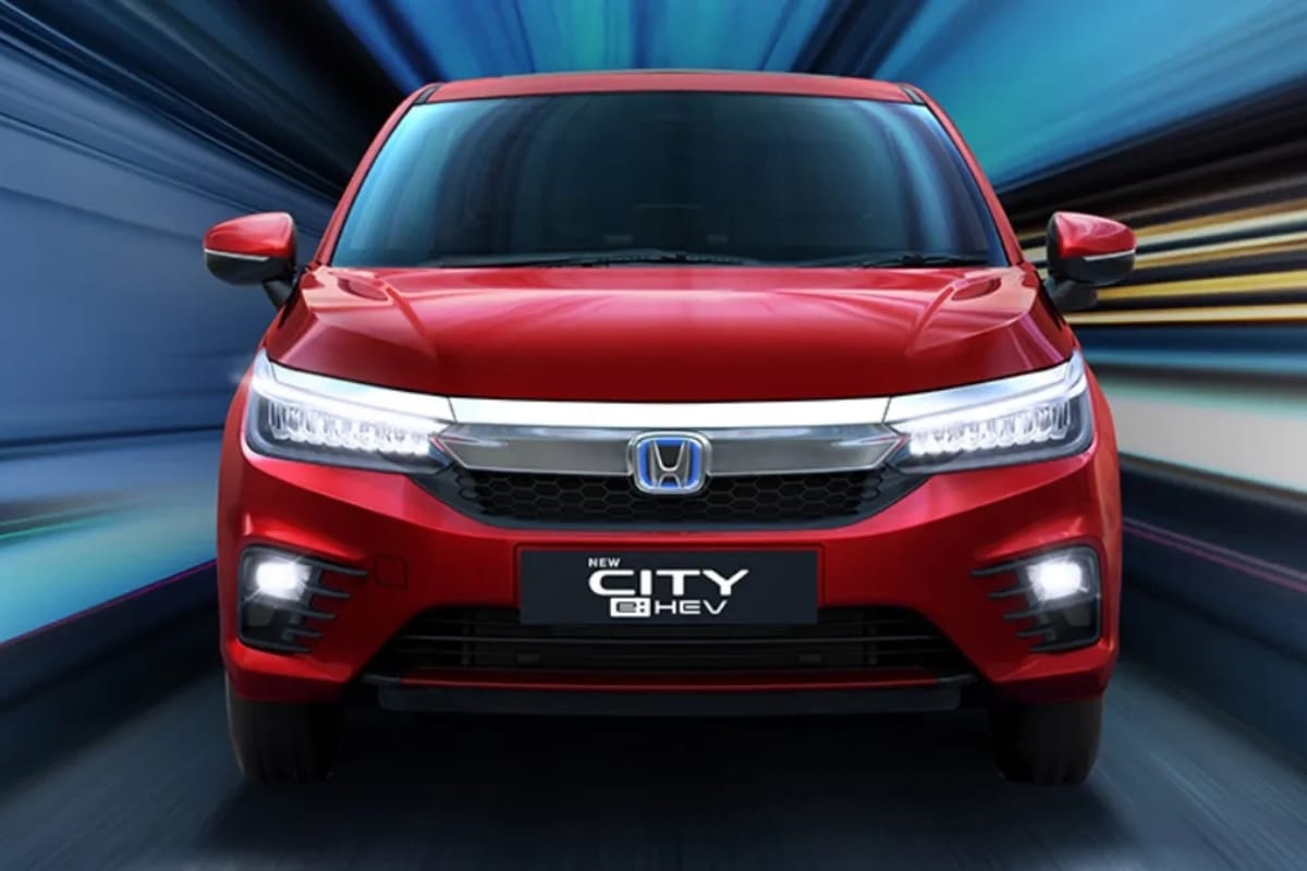 Nirbhay 1200 x 800 px 8 Honda City Hybrid जब स्मार्ट फीचर्स और उच्चतम सुरक्षा मिलती हैं एक बेहतरीन ड्राइव में