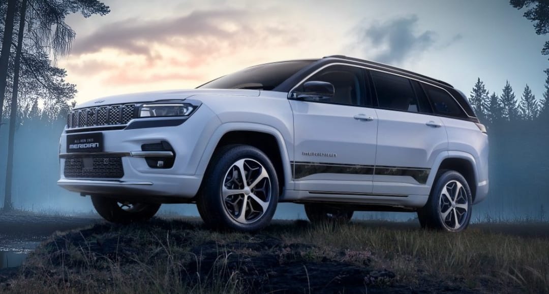 Nirbhay 2025 04 16T172849.416 2025 में लॉन्च हुई Jeep Meridian क्लास, कंफर्ट और कैरेक्टर का परफेक्ट मेल