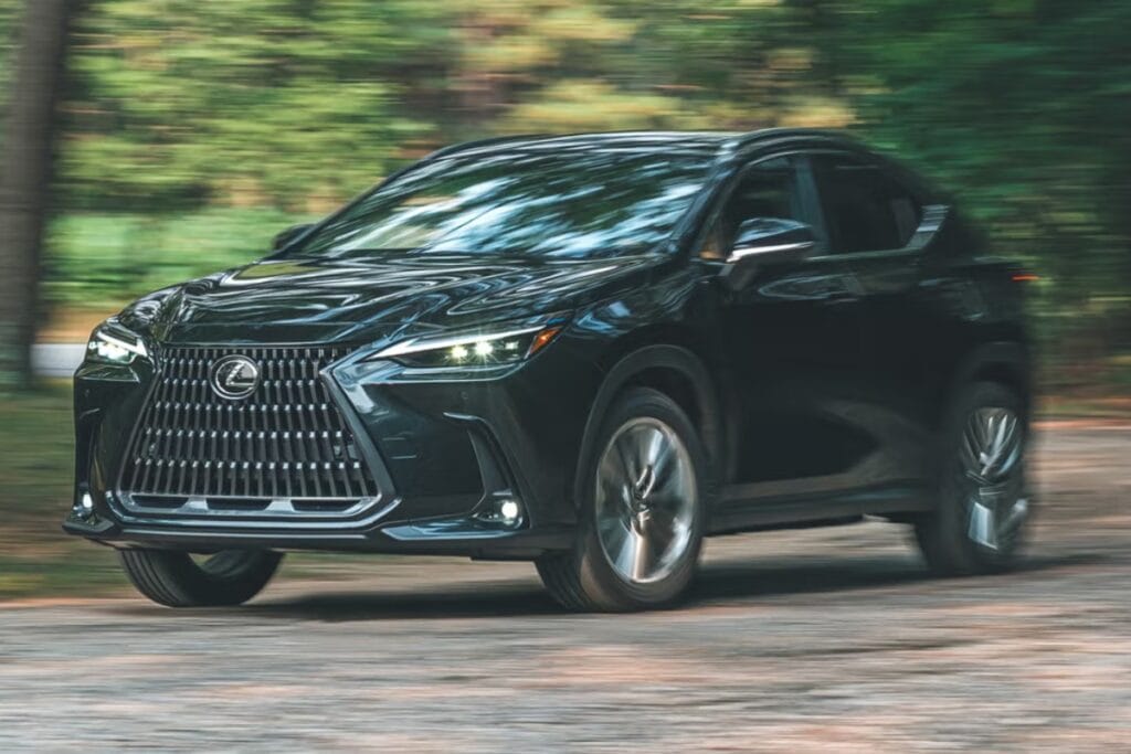 Lexus NX जब स्टाइल, तकनीक और हाइब्रिड पॉवर मिलें एक खूबसूरत SUV मे 20 Nirbhay 2025 04 23T112310.814 Lexus NX जब स्टाइल, तकनीक और हाइब्रिड पॉवर मिलें एक खूबसूरत SUV मे