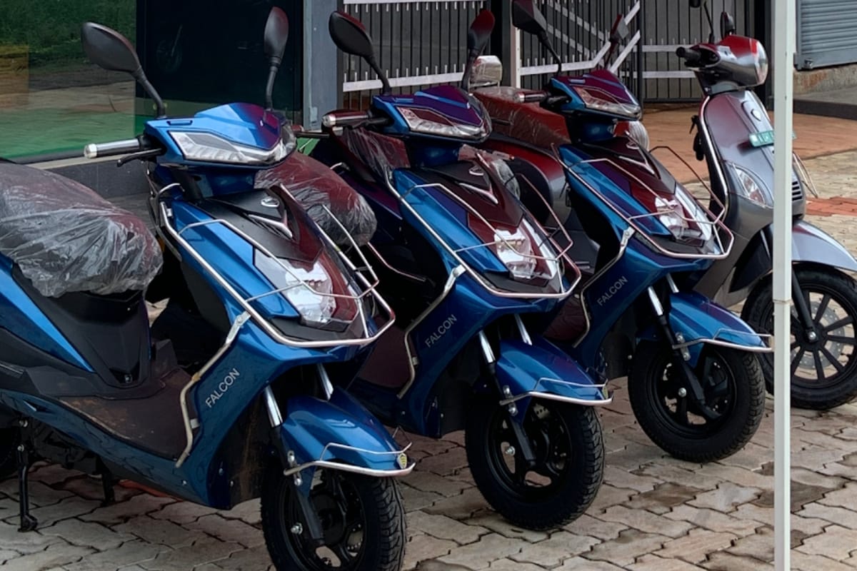 Nirbhay 2025 04 24T094451.039 Benling Falcon इलेक्ट्रिक स्कूटर रेंज, स्पीड और स्टाइल का बेहतरीन कॉम्बिनेशन