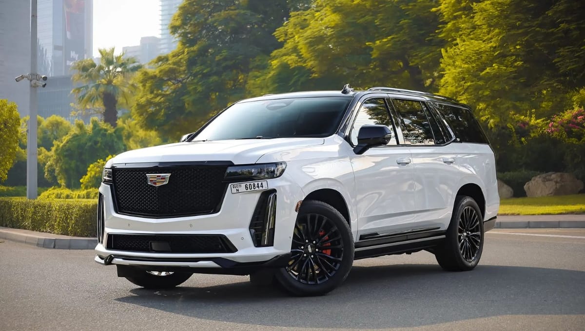 1 236 ₹1.50 करोड़ की लग्ज़री SUV Cadillac Escalade रॉयल सफर की एक नई परिभाषा