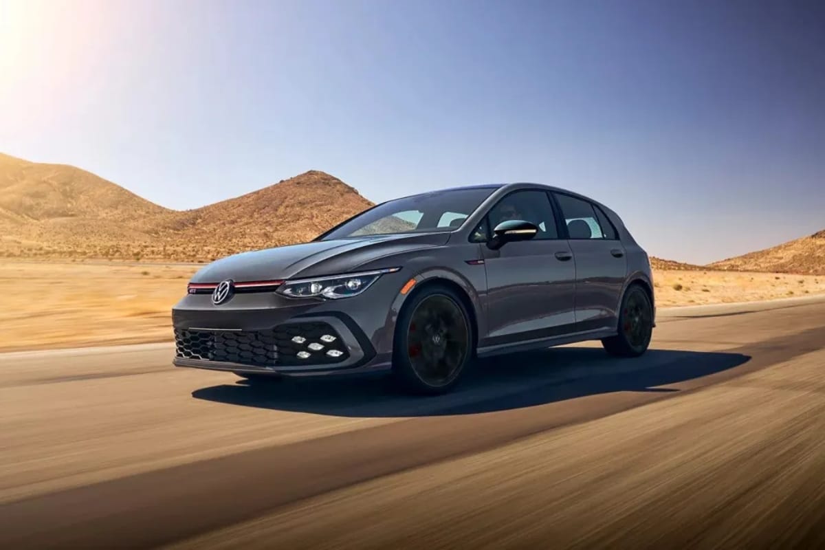 1 8 दमदार परफॉर्मेंस और शानदार स्टाइल का अनोखा मेल