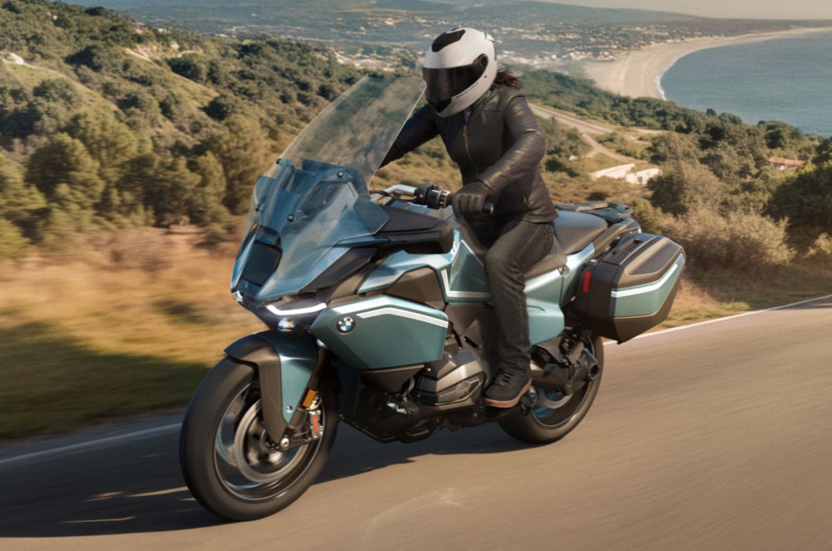 20250430061157 BMW20R20130020RT R1300 RT BMW's new flagship road is a biased tourist