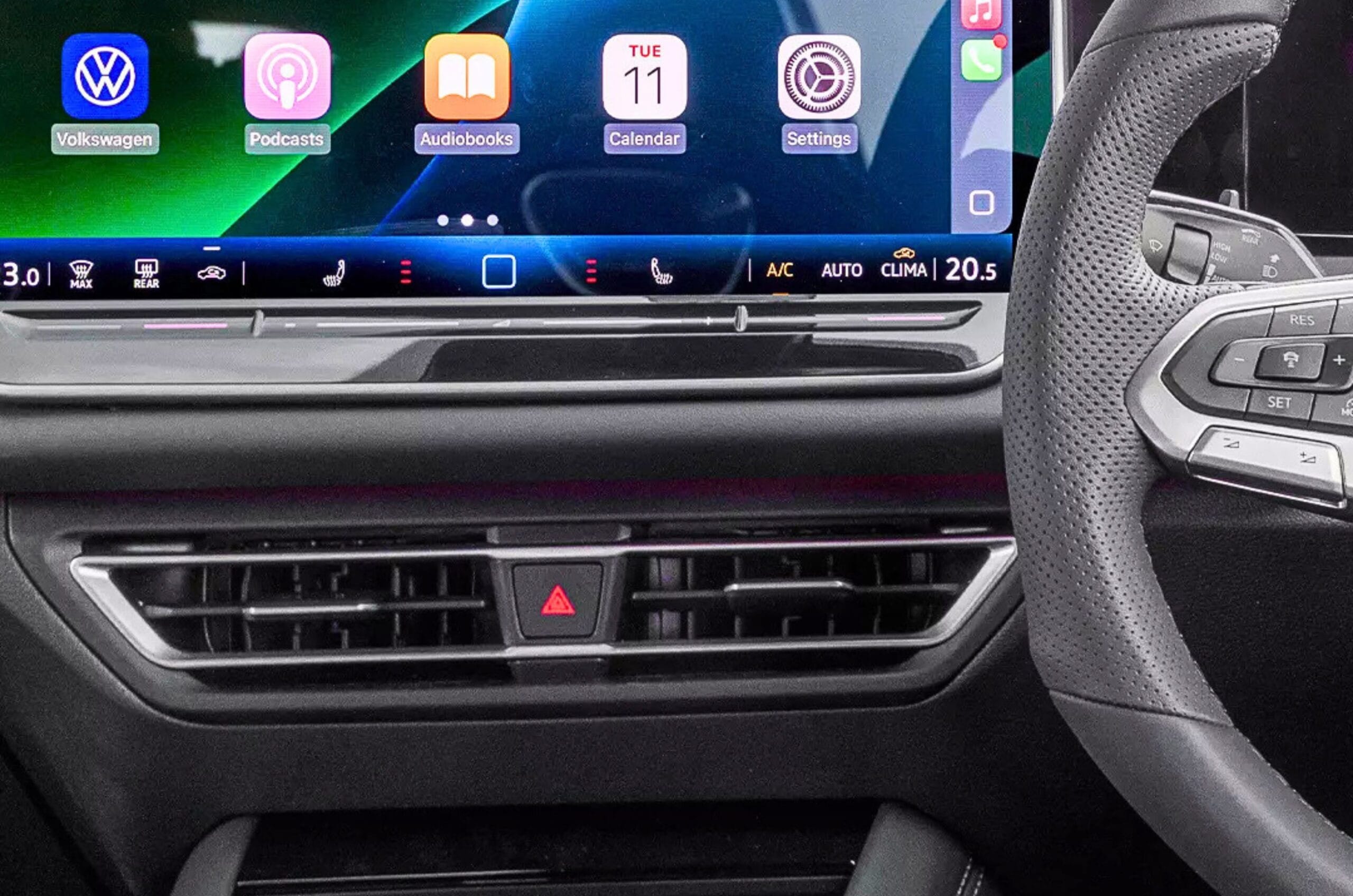 20250513011401 Tiguan R Line AC Vents scaled Volkswagen Tyron Image Gallery