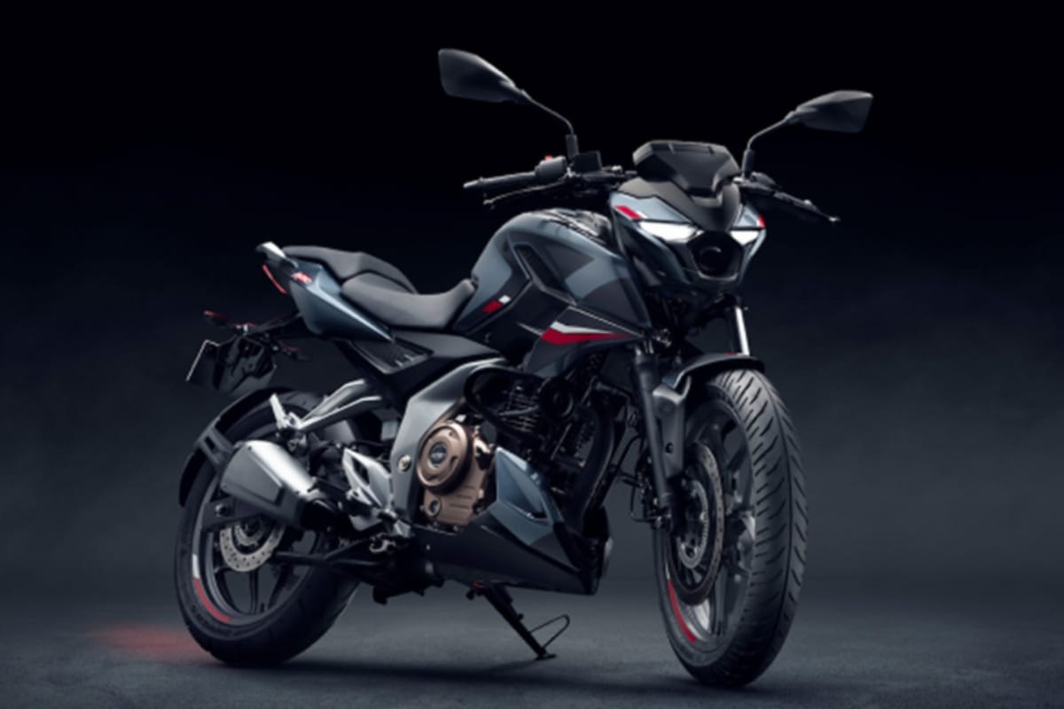 3 63 Bajaj Pulsar NS250 स्पोर्ट बाइक केवल ₹4,958 की आसान EMI पर आपका सपना होगा सच