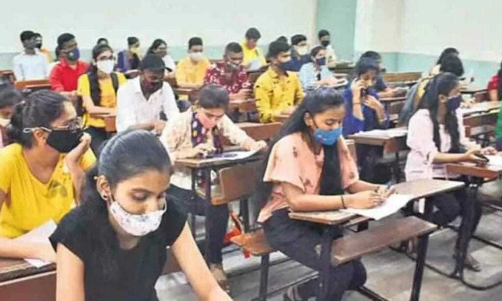 IMG 1613 PGT Exam Date 2025: यहाँ से देखें परीक्षा की तारीख़ और डाउनलोड करें एडमिट कार्ड