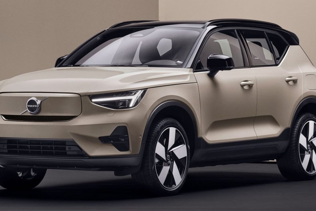 Nirbhay 2025 05 02T155409.022 पावर, परफॉर्मेंस और प्रीमियम का अनोखा मेल Volvo EX40