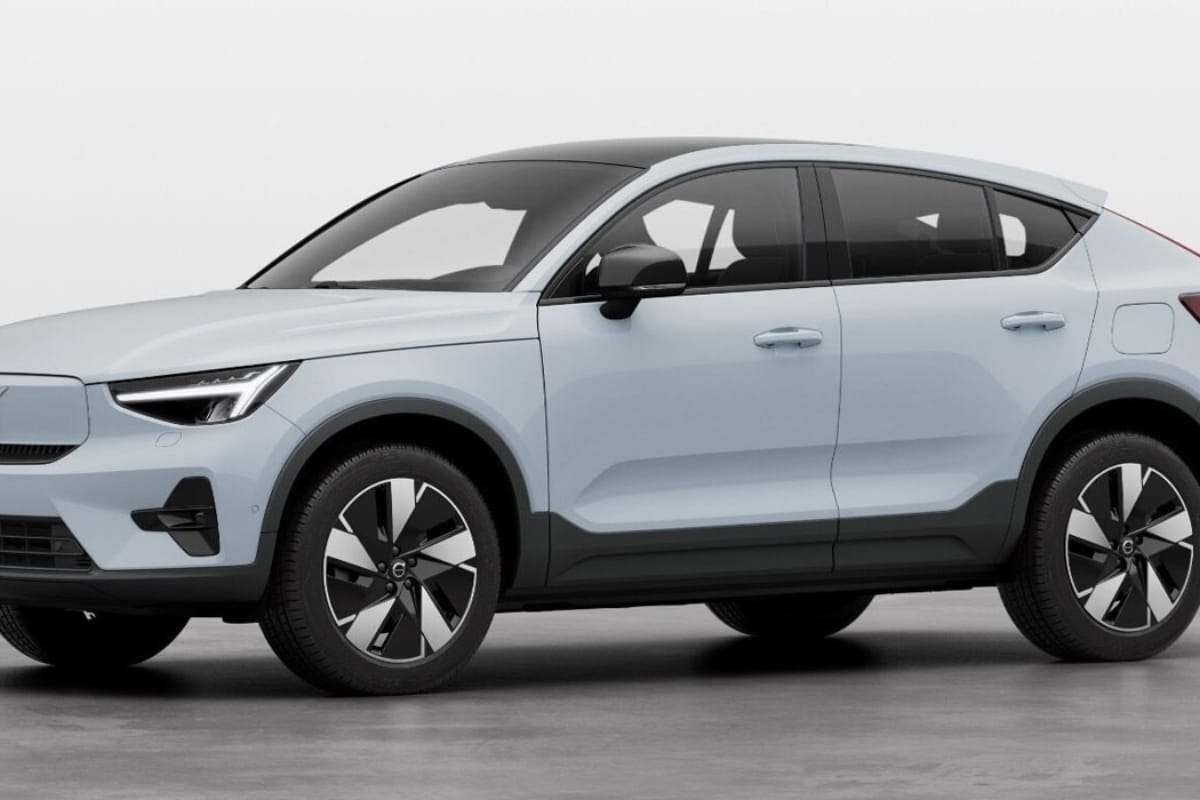 Nirbhay 2025 05 05T101454.578 Volvo C40 Recharge एडेवांस्ड फीचर्स और शानदार सुरक्षा के साथ एक बेहतरीन इलेक्ट्रिक एसयूवी