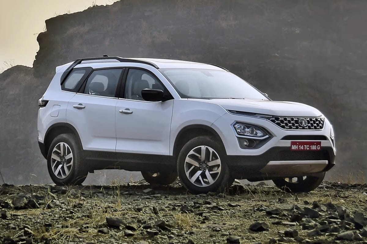 Nirbhay 2025 05 08T111635.829 नई Tata Safari लक्ज़री, पावर और सुरक्षा का शानदार मेल