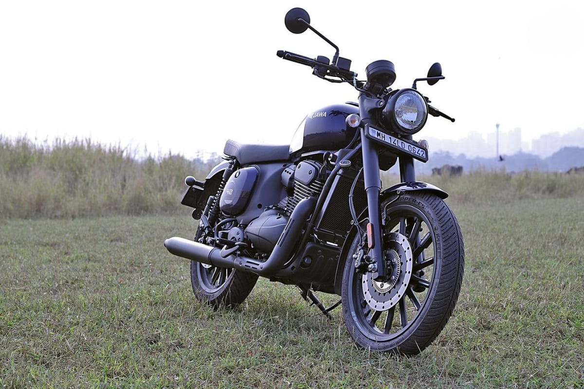 Nirbhay 2025 05 11T211236.427 जब स्टाइल, पावर और विरासत मिलें तो Jawa 42 बनती है शानदार चॉइस