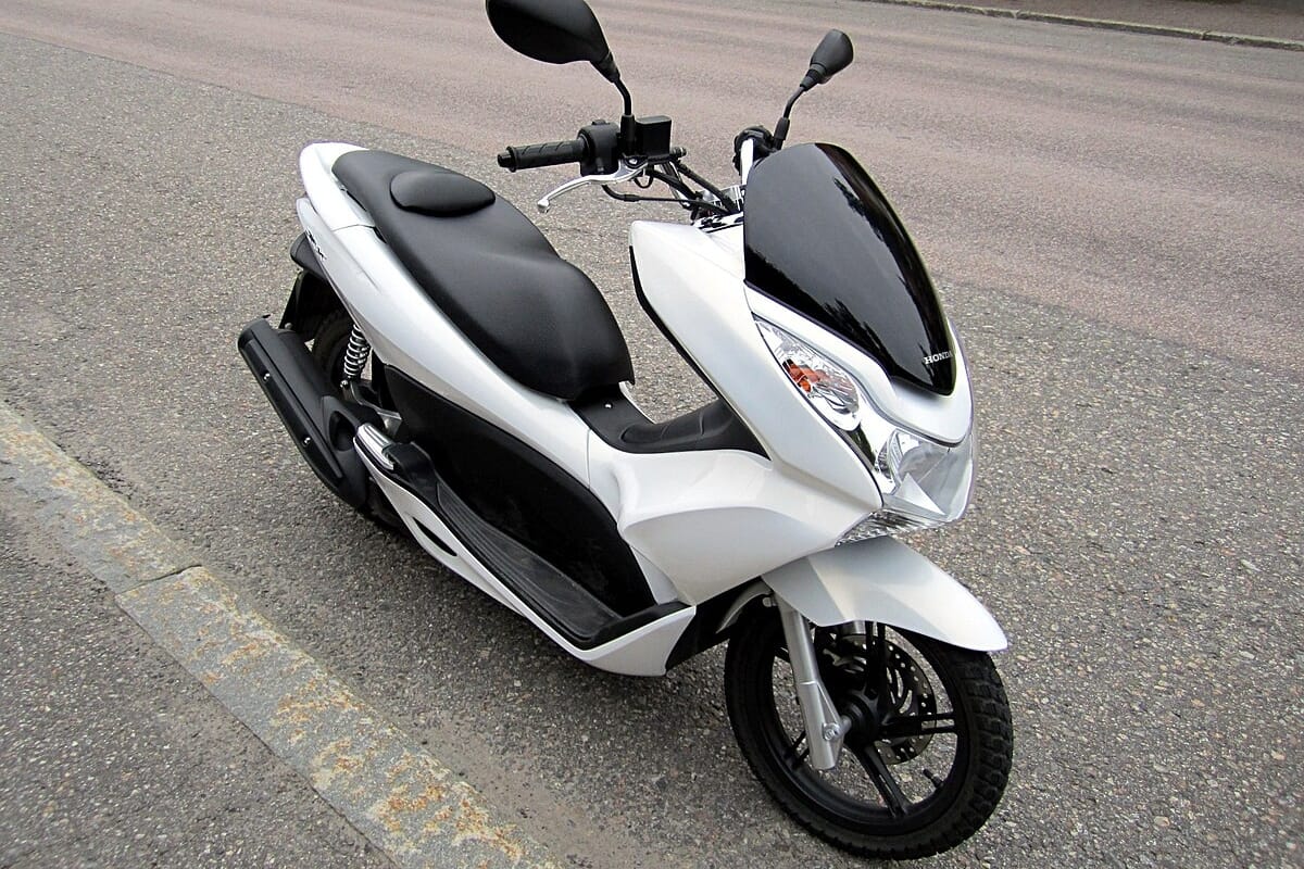 Nirbhay 2025 05 12T081757.898 प्रीमियम लुक और दमदार फीचर्स के साथ Honda PCX 125 जल्द करेगा एंट्री