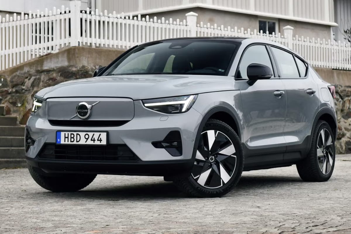 Nirbhay 2025 05 16T082421.347 शानदार रेंज, जबरदस्त परफॉर्मेंस और फीचर Volvo C40 Recharge में है