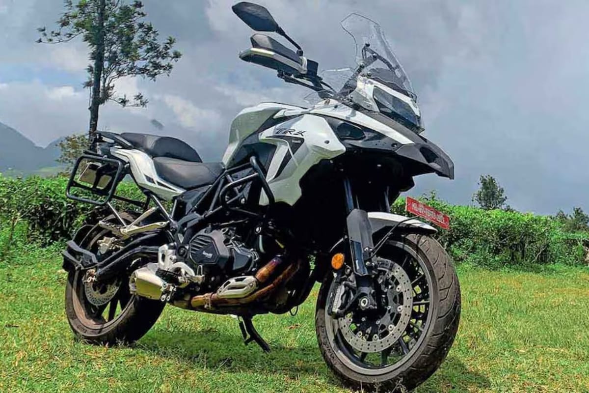 Nirbhay 2025 05 17T135411.225 Benelli TRK 502 शानदार लुक, दमदार परफॉर्मेंस, और भरोसेमंद सुरक्षा