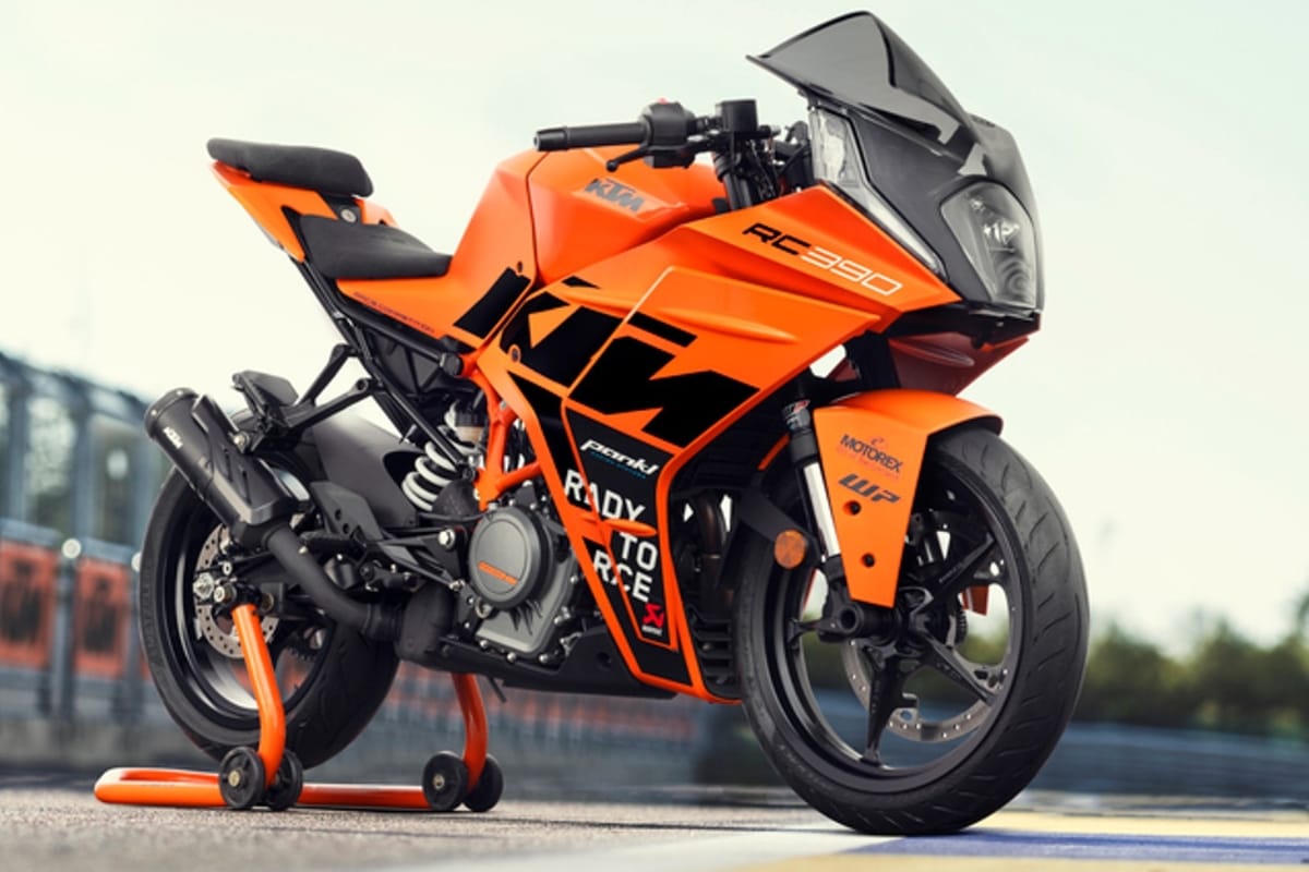 Nirbhay 2025 05 22T132626.716 KTM RC 390 GP Edition ₹3.23 लाख की दमदार पेशकश, राइडर बन जाए रेसर