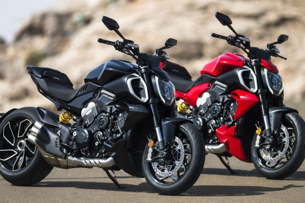 Nirbhay 2025 05 22T135852.261 Ducati XDiavel V4 दमदार V4 इंजन, हाईटेक फीचर्स और स्टनिंग लुक्स ₹28 लाख में