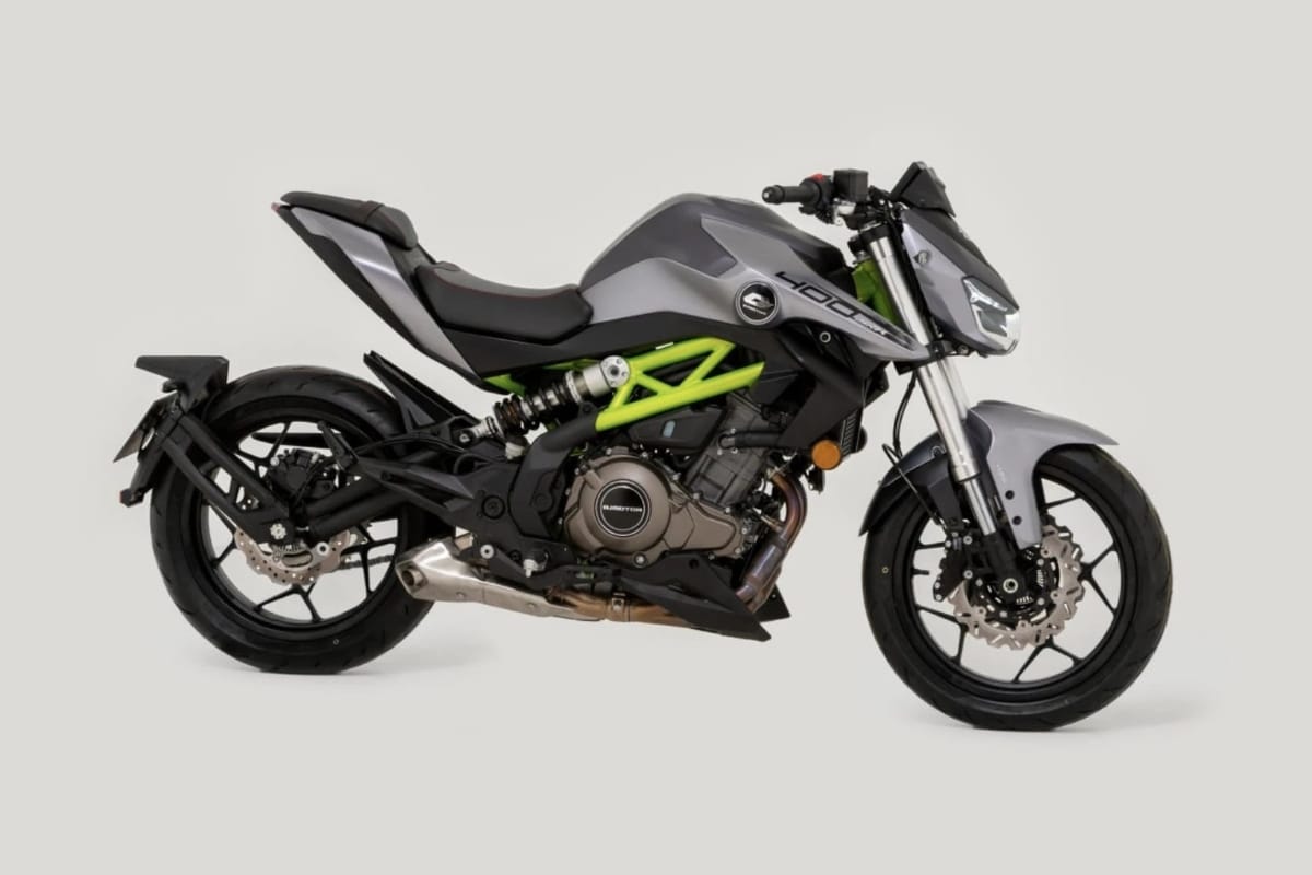 Nirbhay 2025 05 27T132333.852 ₹3.69 लाख में QJ Motor SRK 400 स्टाइल, परफॉर्मेंस और टेक्नोलॉजी का दमदार मेल