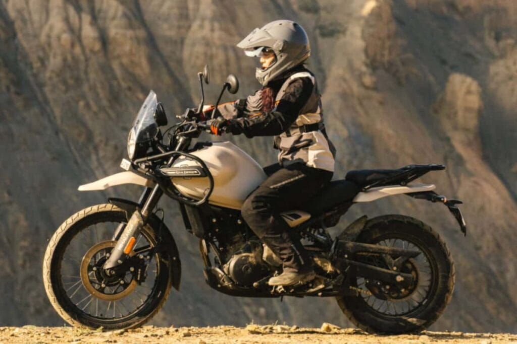 Nirbhay 2025 05 31T213700.080 Royal Enfield Himalayan 450 452cc इंजन, TFT नेविगेशन और 2.85 लाख की दमदार कीमत