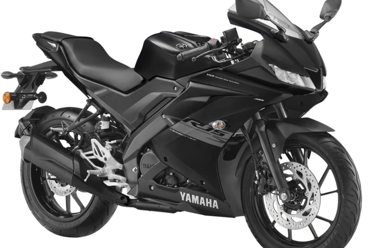 Nirbhay 2025 06 04T103752.649 Yamaha R15S रेसिंग ब्लू कलर में दमदार लुक और 18.1bhp की पावर, कीमत 1,68,355
