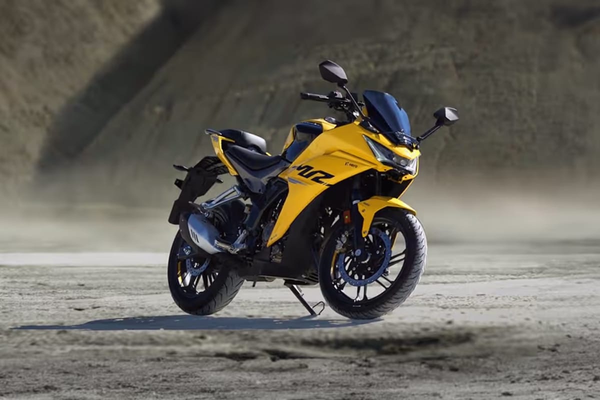 Nirbhay 2025 06 05T150550.248 Hero Karizma XMR 210 दमदार 210cc इंजन, स्मार्ट फीचर्स और 1.81 लाख की कीमत में