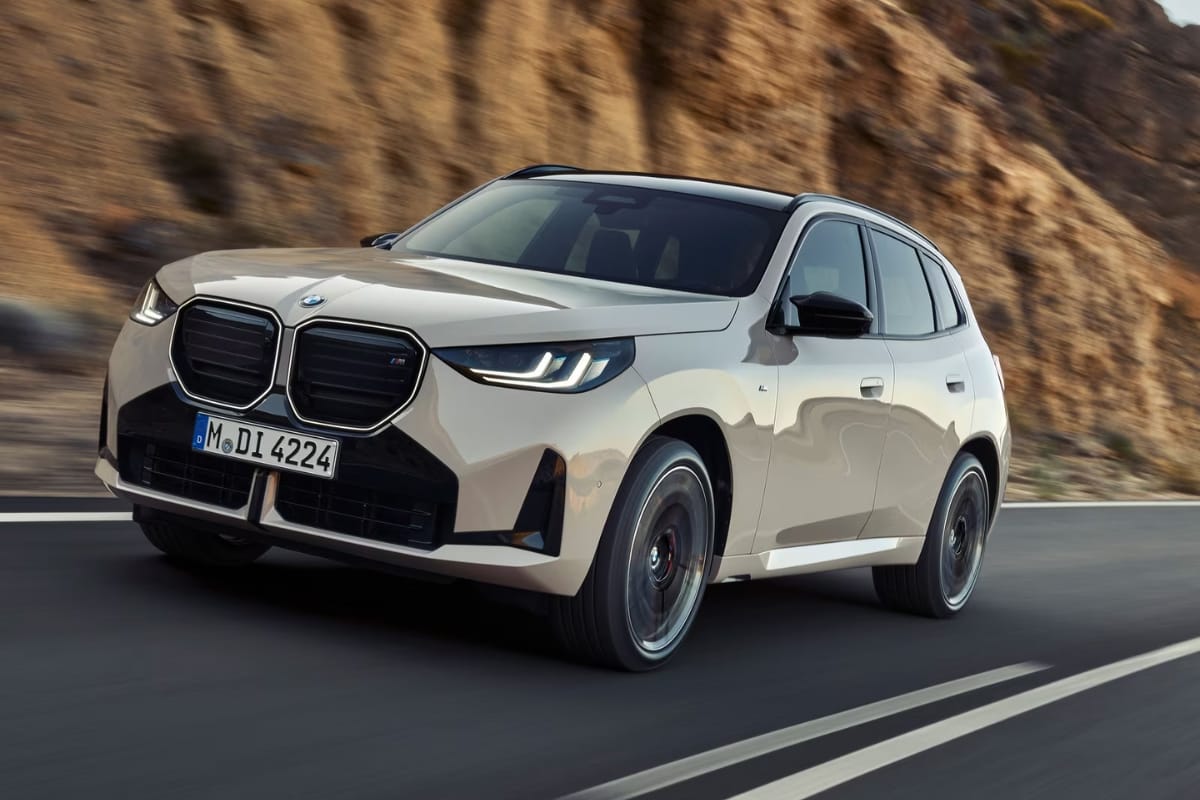 Nirbhay 2025 06 06T142307.553 BMW X3 2025 6.7 इंच डिस्प्ले, Harman Kardon साउंड और 77.80 लाख की कीमत में उपलब्ध