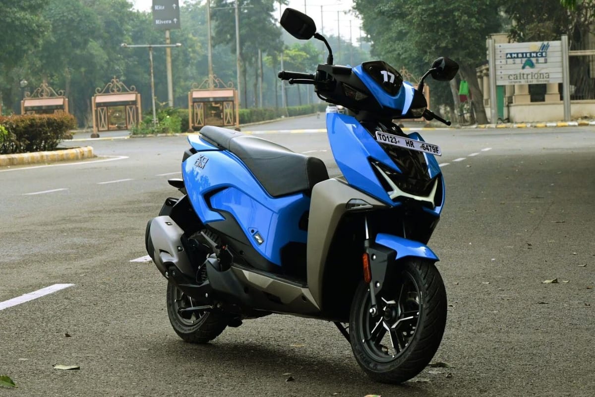 Nirbhay 2025 06 07T151549.177 Hero Xoom 110 8.05bhp पावर और 8.7Nm टॉर्क के साथ 76,212 में दमदार 110cc स्कूटर