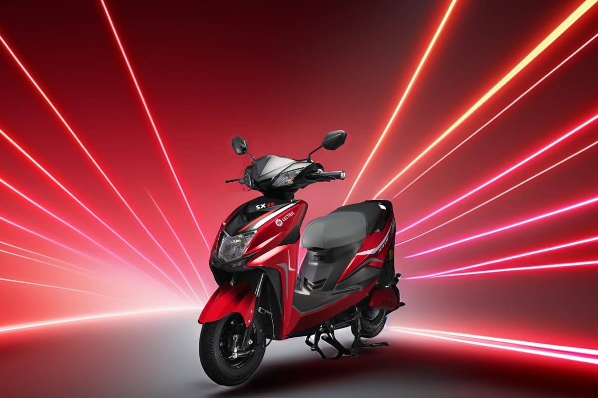 Nirbhay 2025 07 20T205246.043 Lectrix SX25 लाइट, स्मार्ट और सेफ ई -स्कूटर, यूएसबी चार्जिंग और 54,999 कीमत