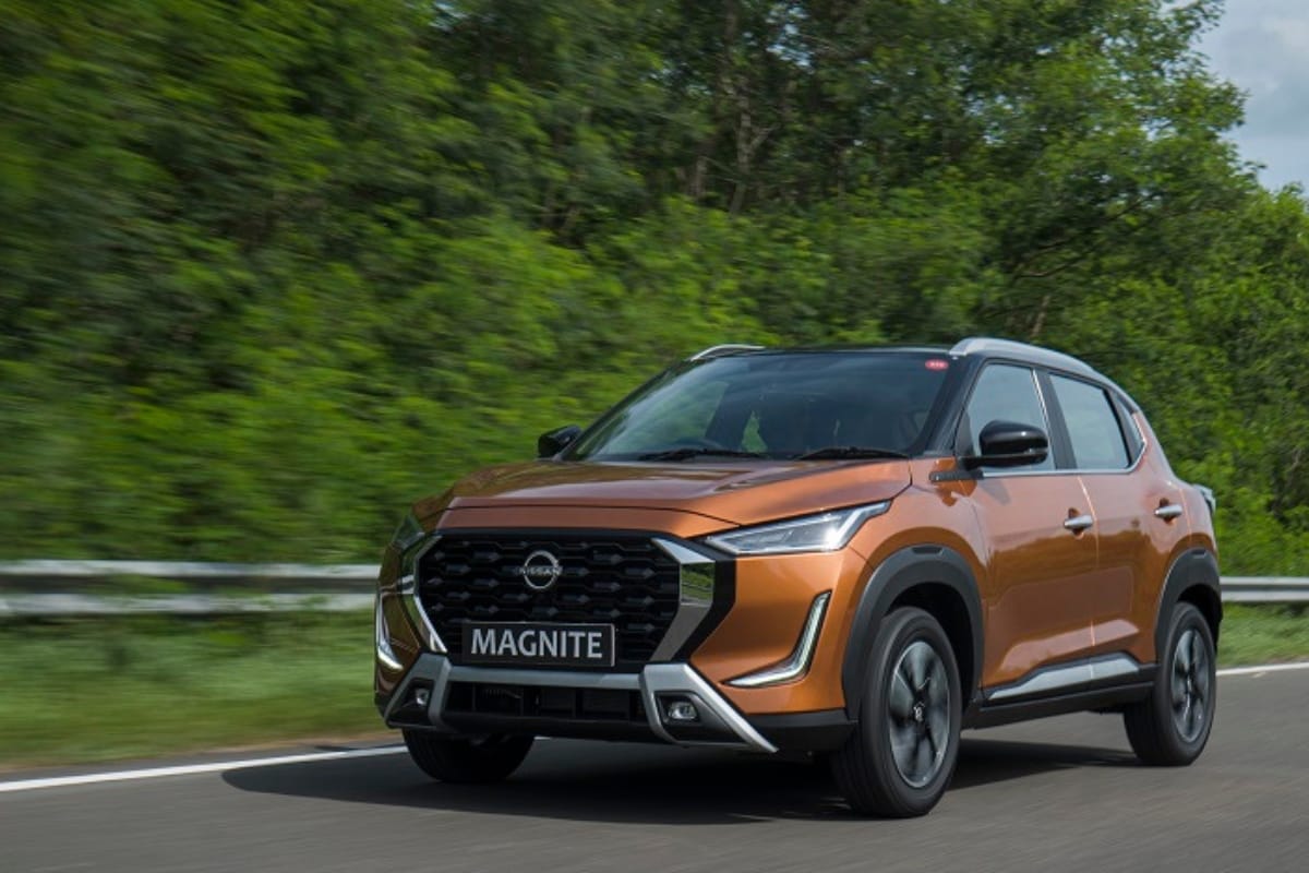 Nirbhay 2025 07 29T223628.491 निसान मैग्नेट 2025 अब और भी अधिक स्टाइलिश, 6.14 लाख एलईडी डीआरएल, 8 इंच स्क्रीन और 6 एयरबैग