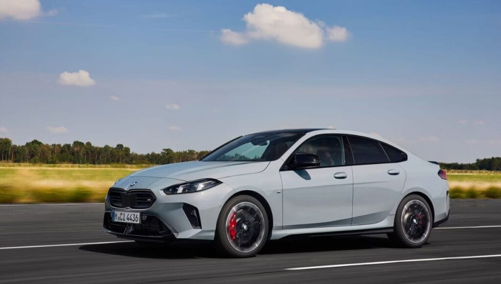 Shivang 1200 x 680 px 2025 07 19T132157.657 शाही रूप और शक्तिशाली प्रदर्शन के साथ कार