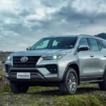 201 बीएचपी की शक्ति और 80 लीटर ईंधन टैंक। 33 लाख के लिए प्राप्त किया