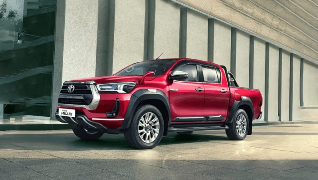 टोयोटा हिलक्स अब, 30.40 लाख से शुरू होता है, लक्जरी, शक्ति और सुरक्षा का सही कॉम्बो