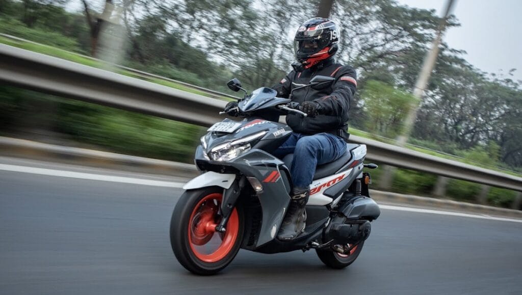 48.62 kmpl माइलेज और अग्रिम सुविधाओं के साथ, कीमत सिर्फ ₹ 1.40 लाख है