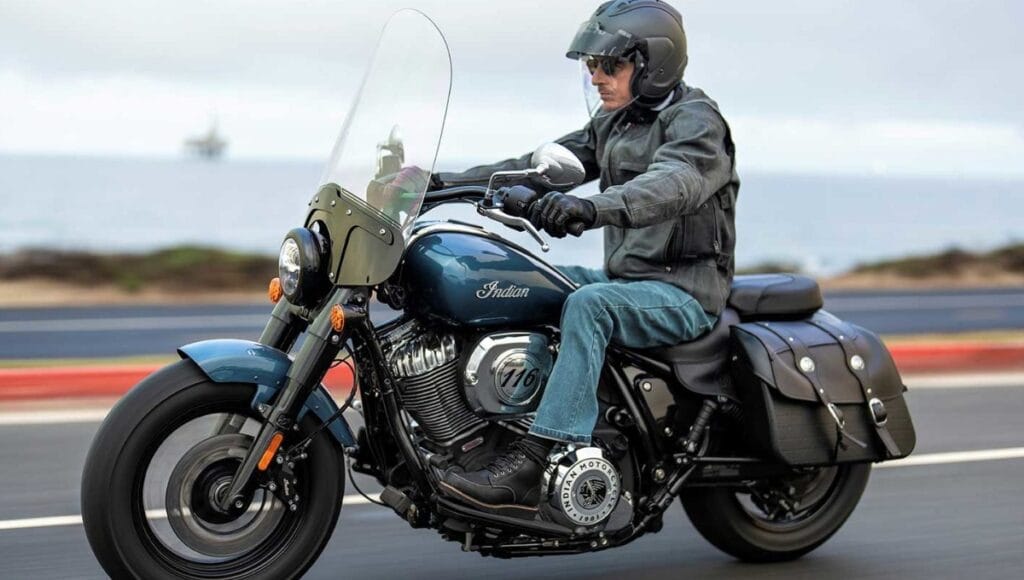 एक महान क्रूजर बाइक जिसमें मजबूत सुविधाएँ और ₹ 22.82-24.35 लाख की कीमत है