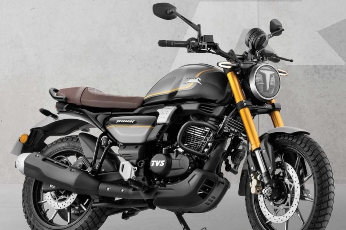 Nirbhay 2025 07 30T111017.592 टीवीएस रोनिन रेट्रो स्टाइल और स्मार्ट फीचर्स की परफेक्ट कॉम्बो, 1.35 लाख से कीमत
