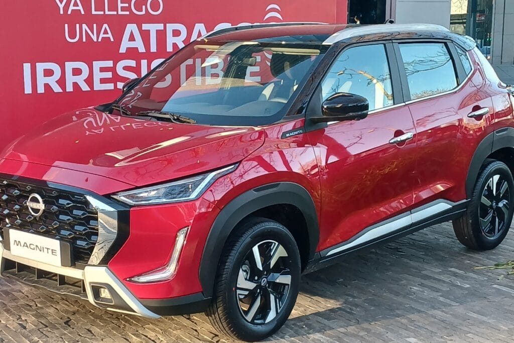 Nirbhay 2025 08 07T194323.731 निसान मैग्नेट 6.14 लाख मिल CNG विकल्प, 6 एयरबैग और 360 ° कैमरा