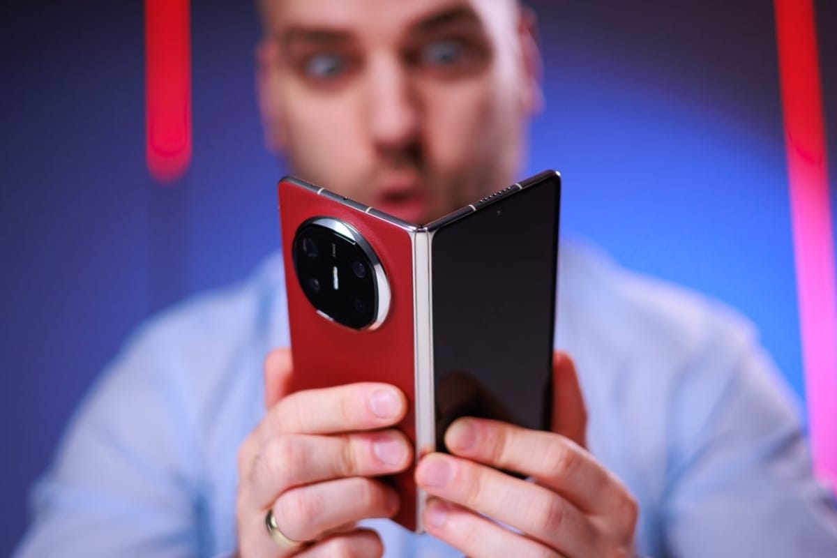 Nirbhay 2025 08 17T122232.159 Huawei Mate X6 1,59,999 7.8 इंच फोल्डेबल डिस्प्ले और 50MP ट्रिपल कैमरा में